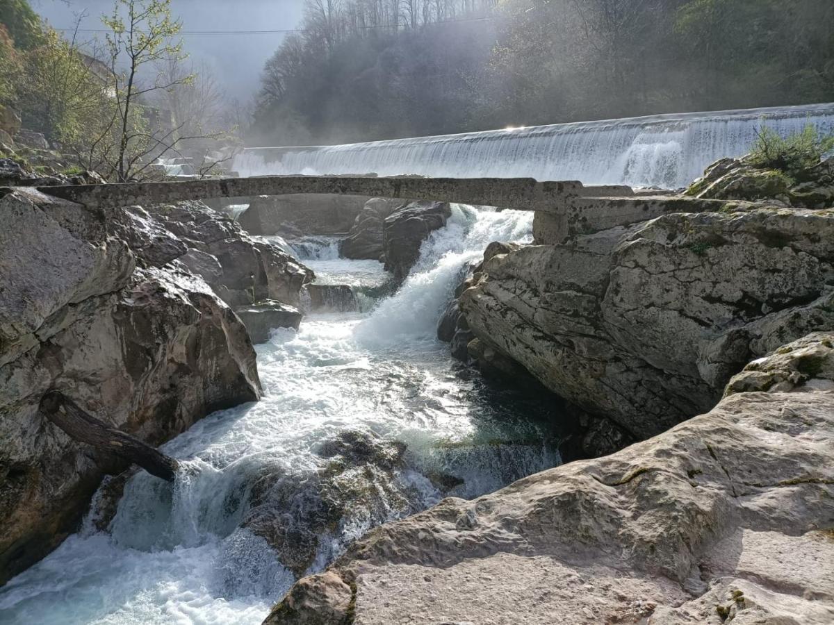 La Salmonera Cangas De Onis Caño Kültér fotó