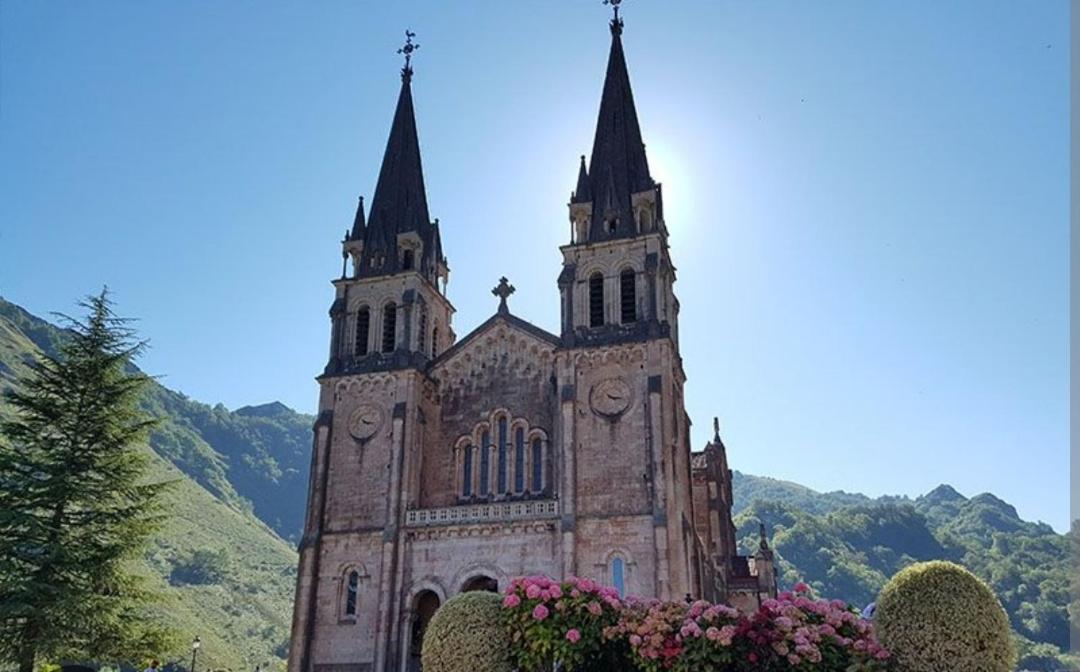 La Salmonera Cangas De Onis Caño Kültér fotó