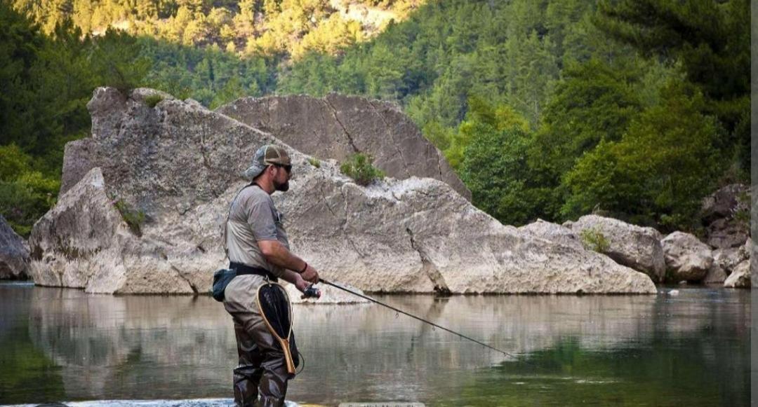 La Salmonera Cangas De Onis Caño Kültér fotó